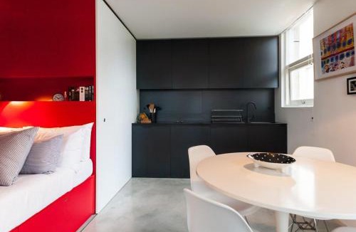 Potts Point Apartment | Designer Pad with a View