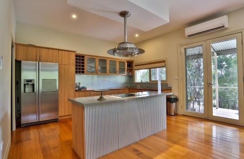 Taylor Bay House | Devinegetaway