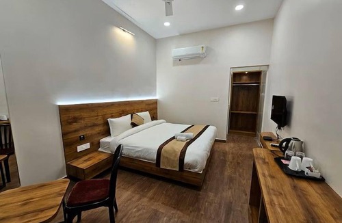Gwalior Hotel | Devki Grand Hotel