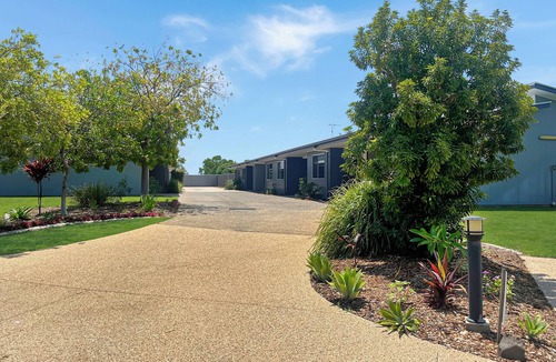 Emerald Apartment | Direct Collective - Villas on Rivergum