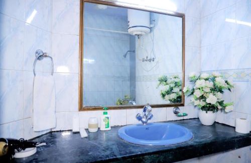 Saket Apartment | Divine India Service Apartment,2Bhk, D-198, Near Max Hospital SAKET