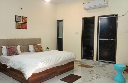 Khajuraho House | Dream palace home stay
