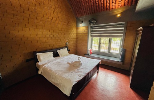 Hosur Hotel | Dyavaaprthivi