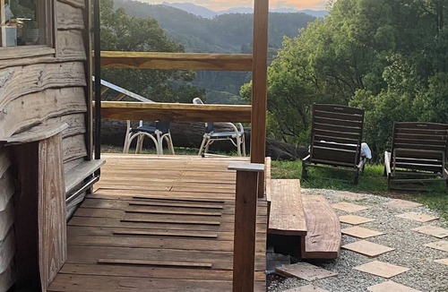 Upper Burringbar Cabin | Eagles Rest, A loved private mountain retreat. High-clearance vehicle access.