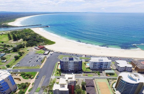 Forster Apartment | Ebbtide 2 - On Main Beach!