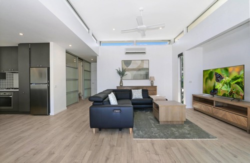 Ebden Apartment | Ebden Lake House - Stylish two bedroom apartment right on Lake Hume