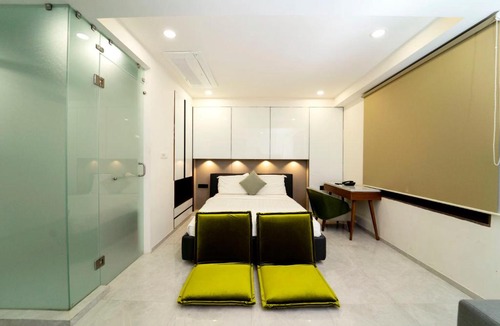 Thaltej Apartment | Ebony Residency