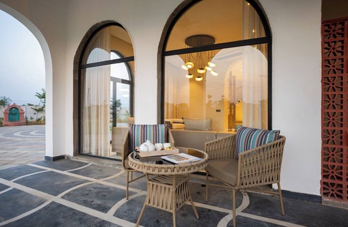 Gurugram Villa | ELIVAAS Prive Heaven 6BHK Villa wth Pool