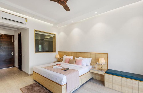 Bail Parao Villa | ELIVAAS Signature Aranya Library Maison 6BHK Villa With kids room, Private Pool, Reading Lounge, Common Lounge, Garden With Forest Views