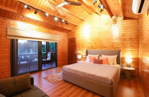 Dubbi Villa | ELIVAAS Signature Riveira Hills - 3 BHK Wooden Cottage with Lush Garden, Pvt Pool