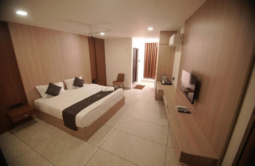 Pala Hotel | Empire Suites