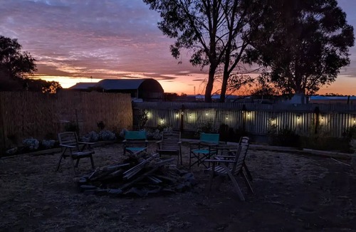 Quambatook House | Escape to and Relax @ The Quambatook Bush Retreat