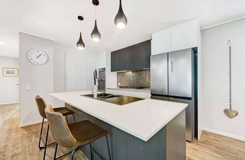 Mooloolaba House | Escape to Emerald Springs - Pool & Tennis Court