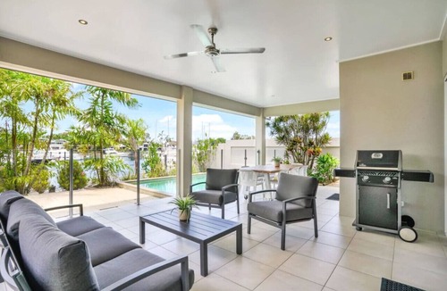 Trinity Park Villa | Exclusive Waterfront Luxury | Private Pool | Marina Views - The Anchorage