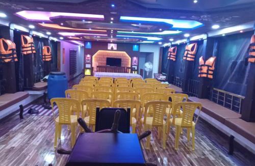 Kasaragod District Boat Rental | Ezhimala back water cruise