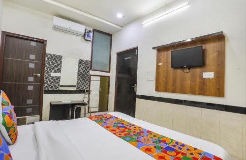 Mathura Hotel | FabExpress Myraa