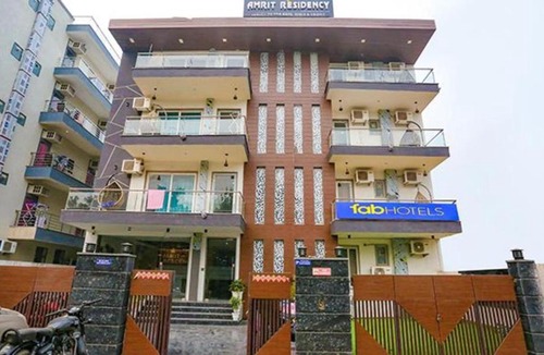 Udyog Vihar Hotel | FabHotel Amrit Grand