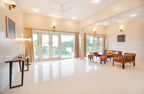 Bengaluru Hotel | Fabhotel Bougainvillea Suites