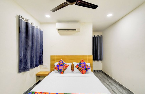 LB Nagar Hotel | FabHotel Che Sigma