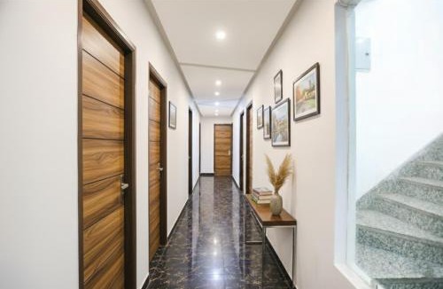 Noida Hotel | FabHotel F9 Sector 19