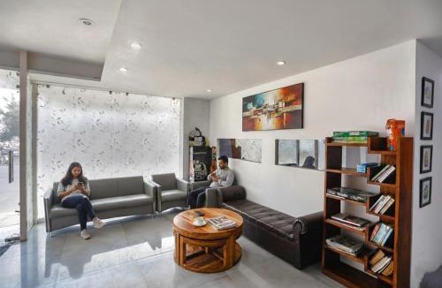 Noida Hotel | FabHotel F9 Sector 19