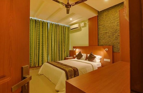 BTM Layout Hotel | Fabhotel Jen & Jo