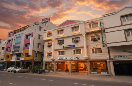 Maharana Pratap Nagar Hotel | FabHotel Kamla Regency - Rani Kamlapati Station