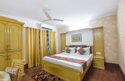 Safdarjung Enclave Hotel | Fabhotel New Empire