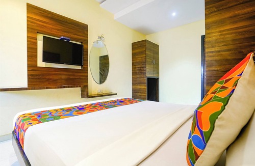 Prabhadevi Hotel | Fabhotel New Silver Elite