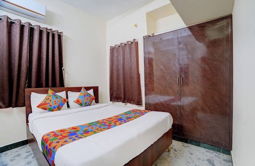 Sholinganallur Hotel | Fabhotel Nimalan Residency
