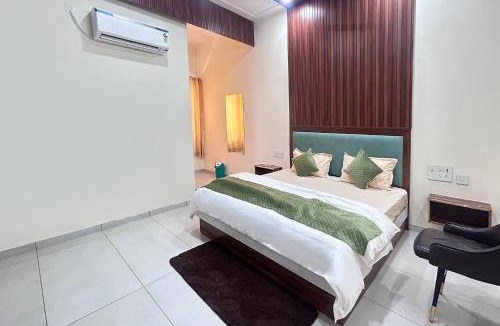 Shri Madhopur Hotel | FabHotel Prime Shri Shyam Ananda Palace - Nr Toran Dwar