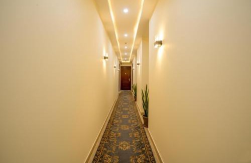 DLF Phase 3 Hotel | FabHotel Rivlet