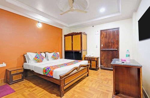 Bengaluru Hotel | FabHotel Royal Grand Residency - Indiranagar