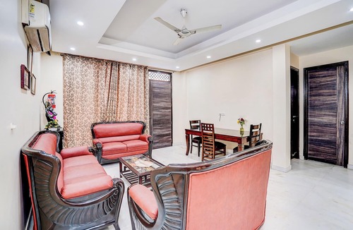 Noida Hotel | Fabhotel Sarala Residency
