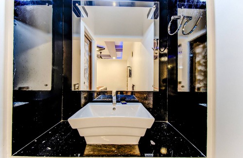 Candolim Hotel | Fabhotel Shalom Indus Residency