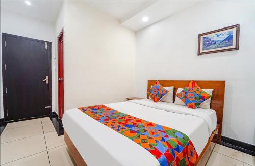 Kaloor Hotel | FabHotel Stratford