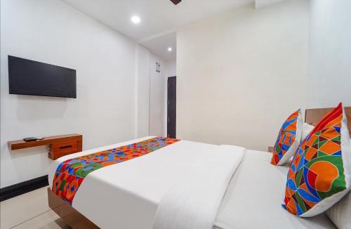 Kaloor Hotel | FabHotel Stratford