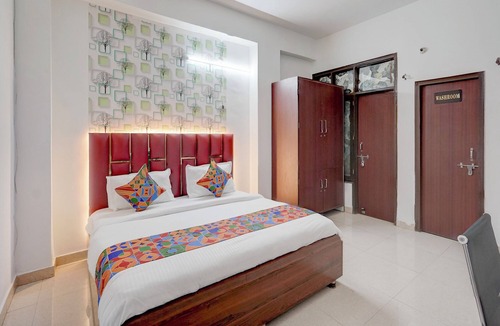 Lucknow Hotel | Fabhotel Tree View Residency
