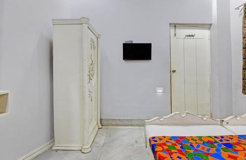 Taltala Hotel | FabHotel Wellesley