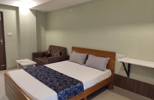 Raja Park Hotel | FabHotels Novique