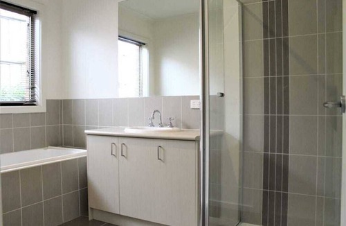 Drouin House | Family-Friendly Country Getaway in the Heart of Drouin.