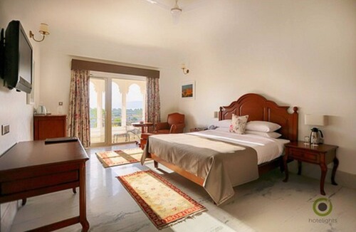 Lake Pichola Hotel | Fateh Niwas