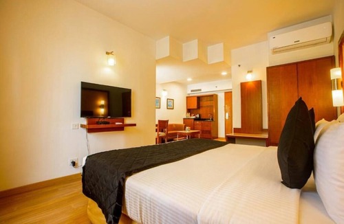 Krishnarajapura Hotel | Featherlite Evoma Hotel