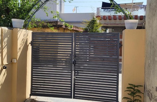 Dehradun Apartment | FeelFit Home Stay - Peaceful Stay in Doon, Gateway to Mountains