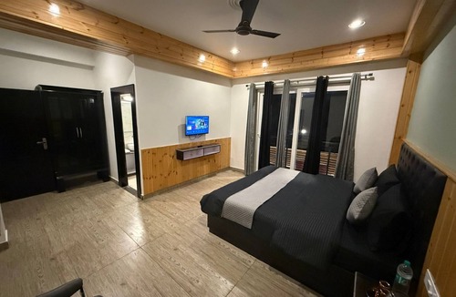 Nainital Hotel | Firgunn Stays