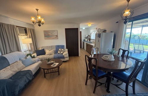 Para Wurlie House | Flahertys Retreat - Close to beach! Dog friendly! LINEN PROVIDED!