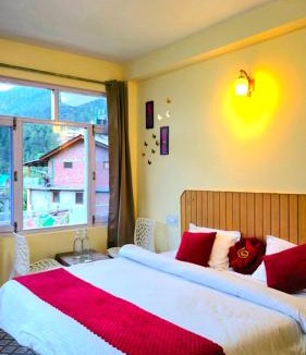 Old Manali House | Flura Casa By Navneet Tourist