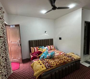 Gund House | FOOD NEST HOMESTAY Thune