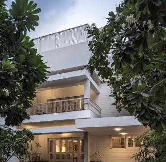 Navrangpura Bed & Breakfast | Fouzdar House - A LuxUnlock Private Retreat