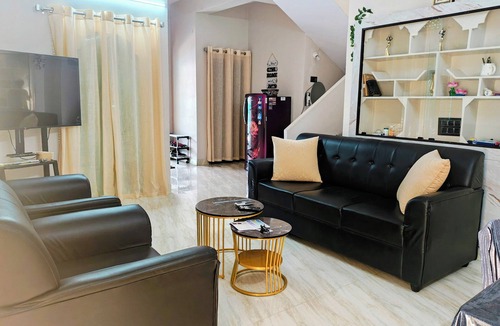 Hyderabad House | Furnished 2 BHK for EXPATS/HEALTHCARE Pros Secunderabad-near hospitals with AC